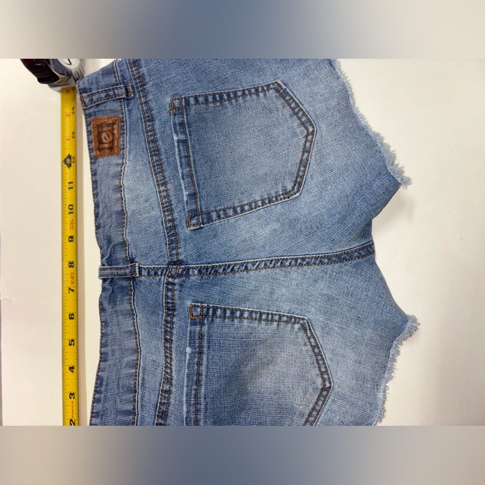 LEI Blue Denim Studded Cutoff Shorts - Picture 4 of 4
